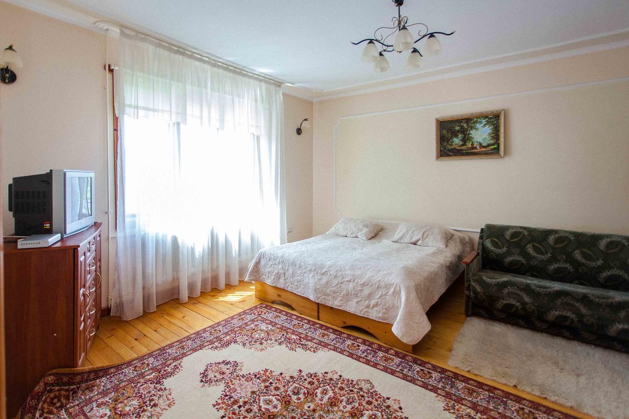 Hotel Lisoviy Zatyshok, Z Vidkrutum Litnim Baseynom Slawske Exterior foto