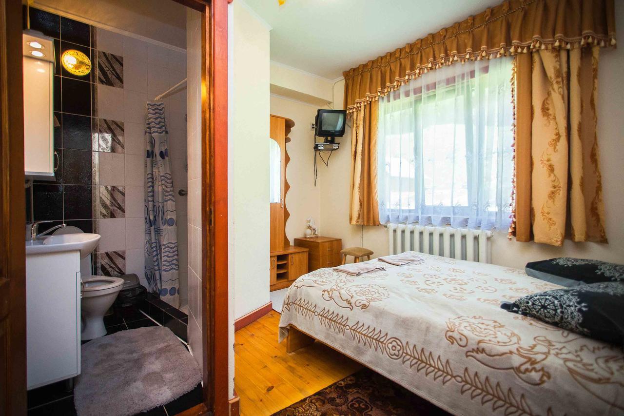 Hotel Lisoviy Zatyshok, Z Vidkrutum Litnim Baseynom Slawske Exterior foto