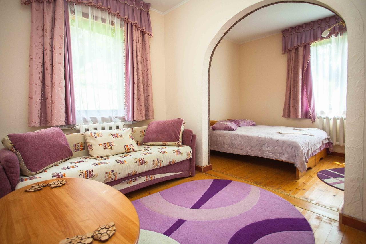 Hotel Lisoviy Zatyshok, Z Vidkrutum Litnim Baseynom Slawske Exterior foto